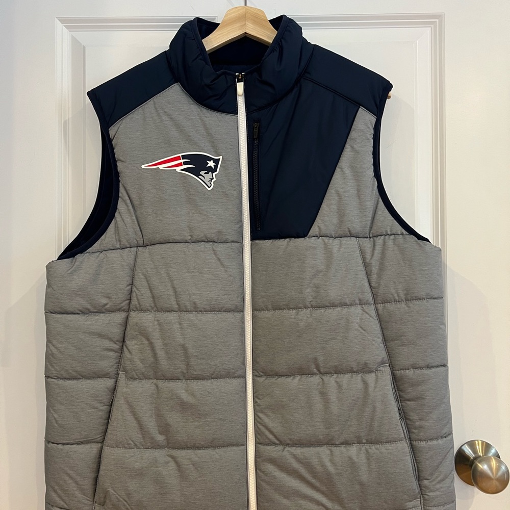 Nike Patriots Puffy Vest Mens Size Large